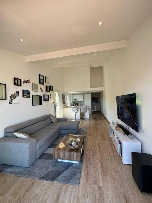 Apartament L'Atelier Marin Sur Le Port Des Marines Cogolin Zewnętrze zdjęcie